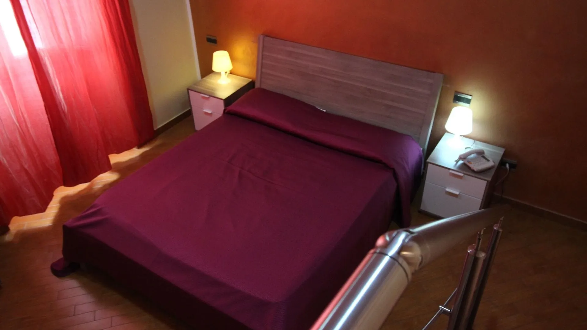 Hotel Diamond Napoli 3*,  Italia