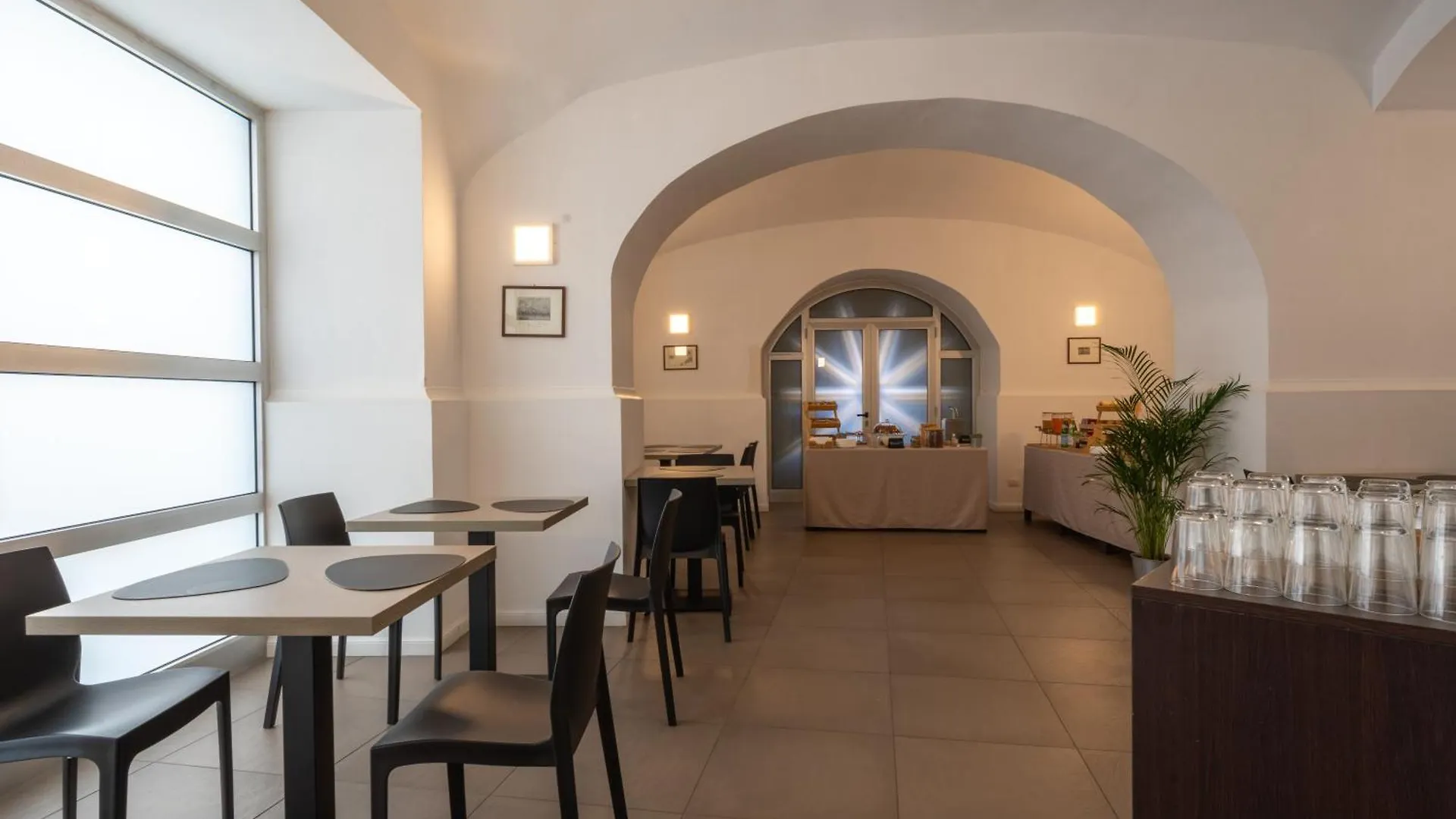 Hotel Diamond Napoli 3*,  Italia